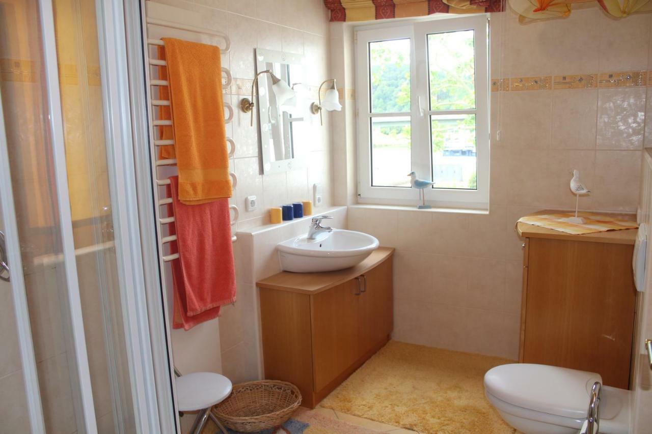 Faehrhaus Ferienwohnung Сарбург Екстериор снимка