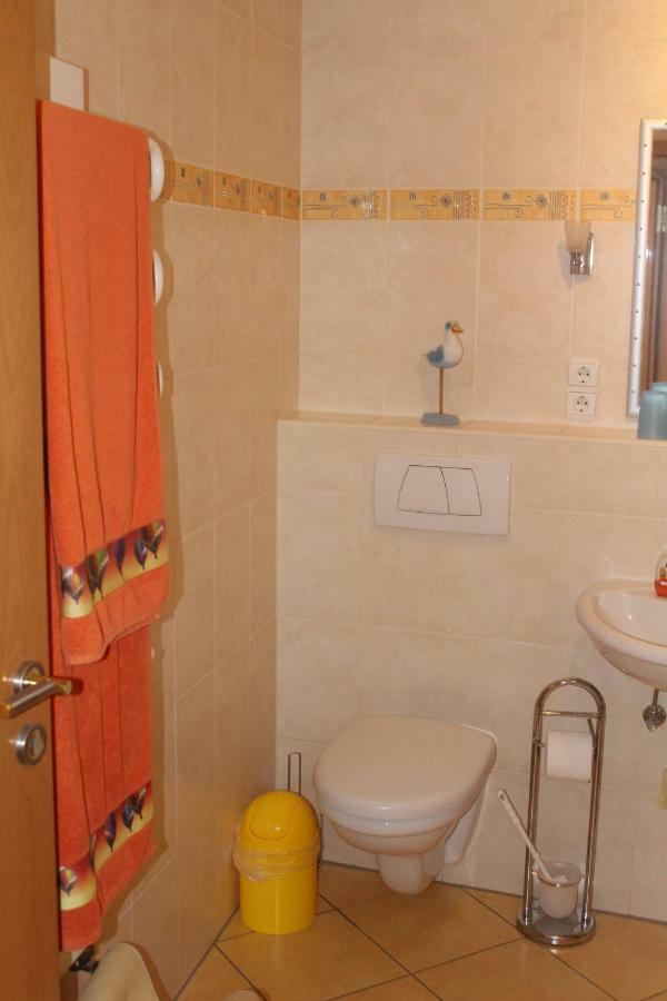 Faehrhaus Ferienwohnung Сарбург Екстериор снимка