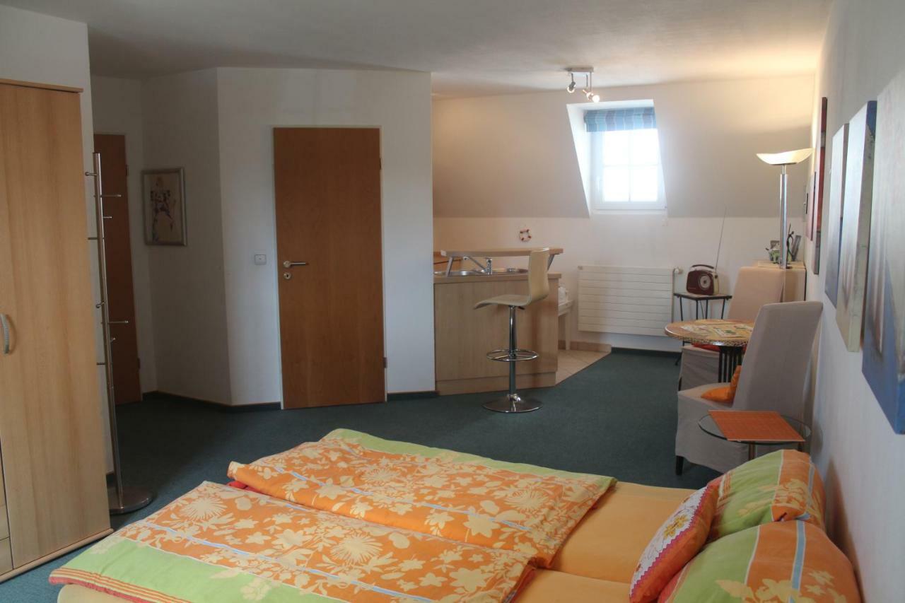 Faehrhaus Ferienwohnung Сарбург Екстериор снимка