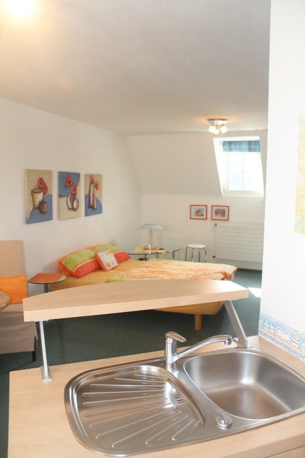 Faehrhaus Ferienwohnung Сарбург Екстериор снимка